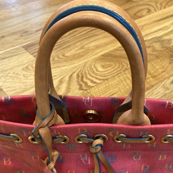 Dooney & Bourke Vintage Colored Pattern Pink Handbag - Picture 9 of 16